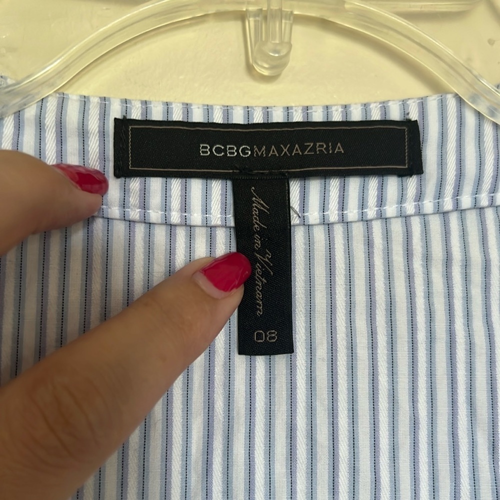 BCBGMaxAzria Blue and White Striped Romper with Puff Sleeves and Lace Details 8 - Picture 2 of 7